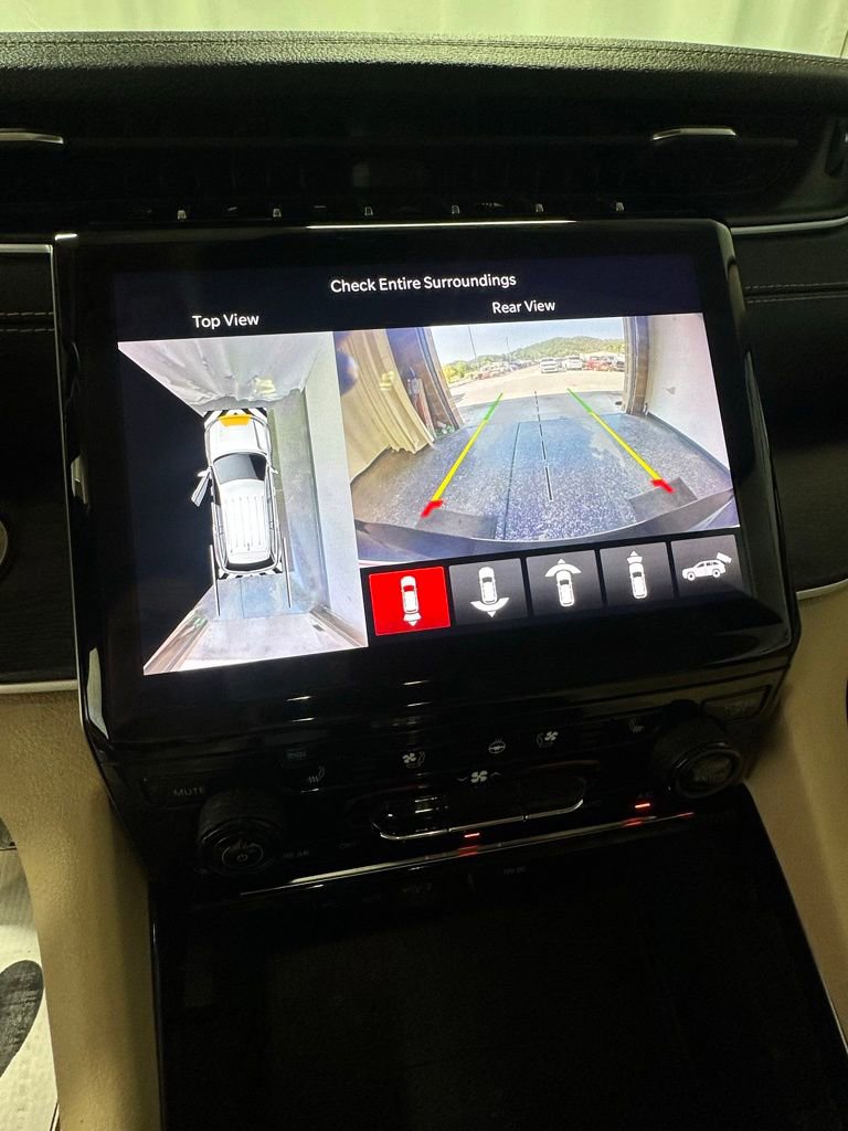 Used 2021 Jeep Grand Cherokee L Limited w/ Luxury Tech Group II image 14