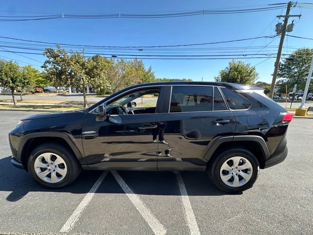 Used 2024 Toyota RAV4 LE image 7