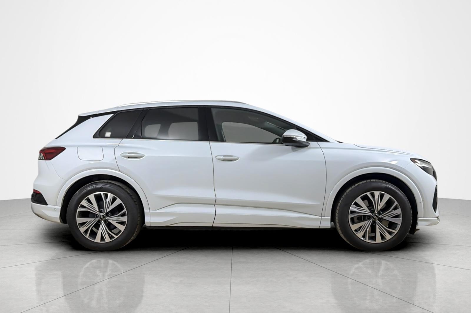 Certified 2023 Audi Q4 e-tron Premium Plus w/ Premium Plus RWD image 6
