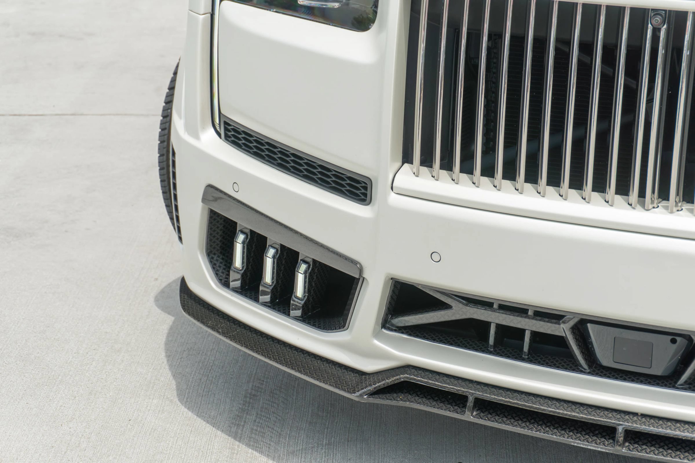 Used 2025 Rolls-Royce Cullinan AWD/4WD image 24