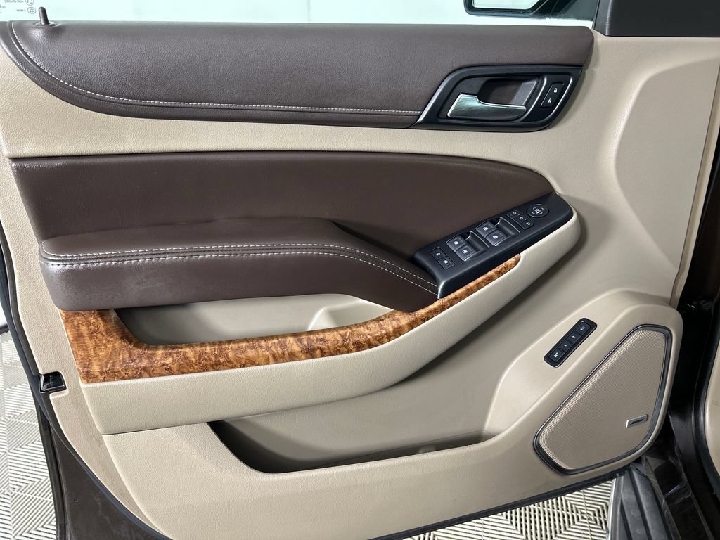 Used 2018 Chevrolet Tahoe Premier AWD/4WD image 11
