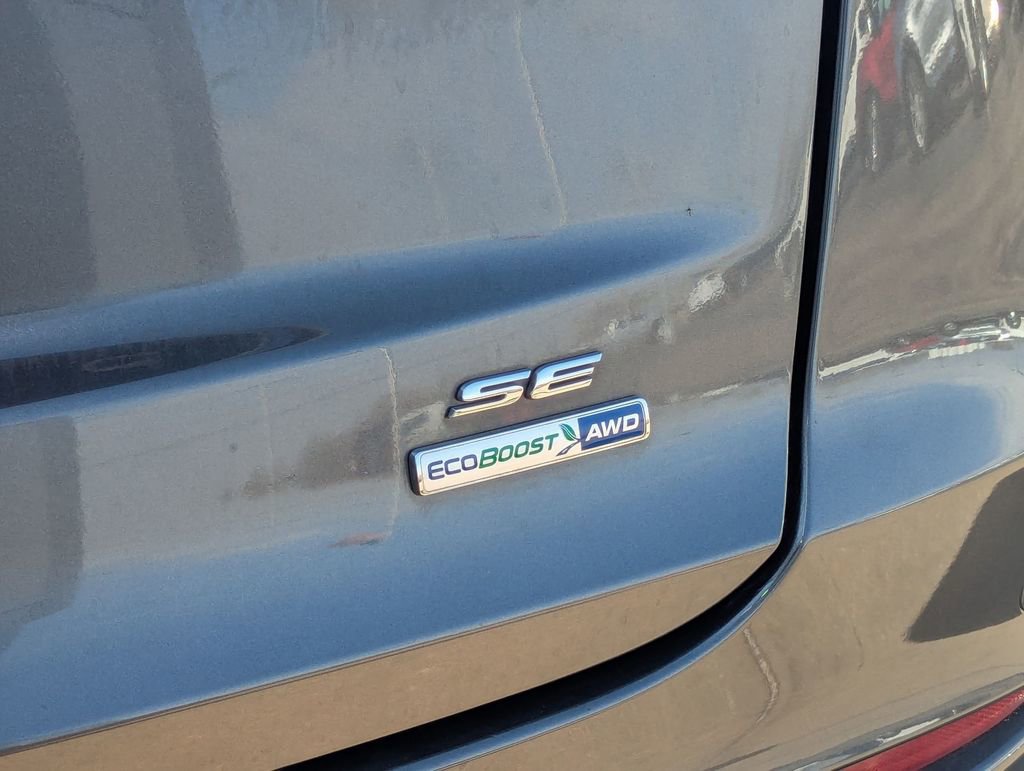 Used 2020 Ford Fusion SE image 26