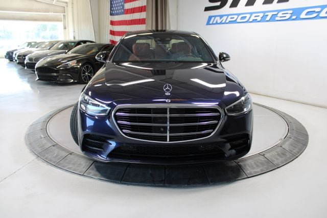 Used 2022 Mercedes-Benz S 580 4MATIC Sedan image 3