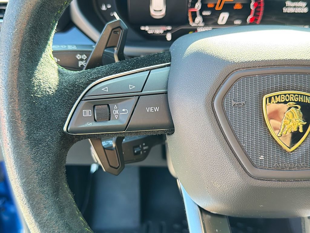 Used 2022 Lamborghini Urus image 44