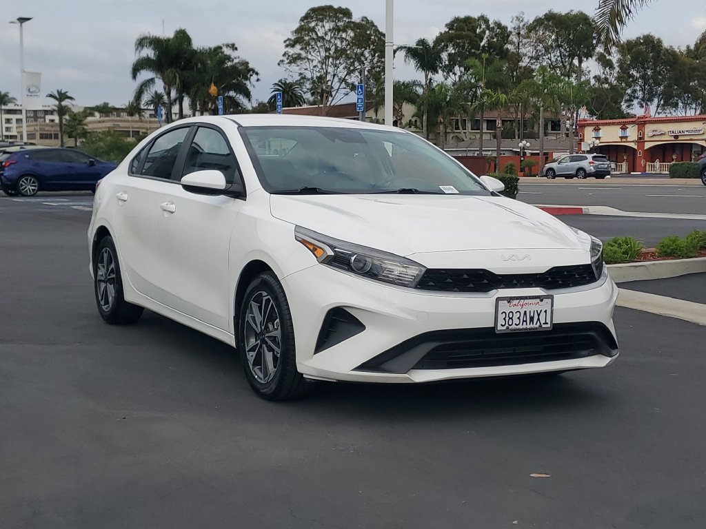 Used 2024 Kia Forte LXS FWD image 3