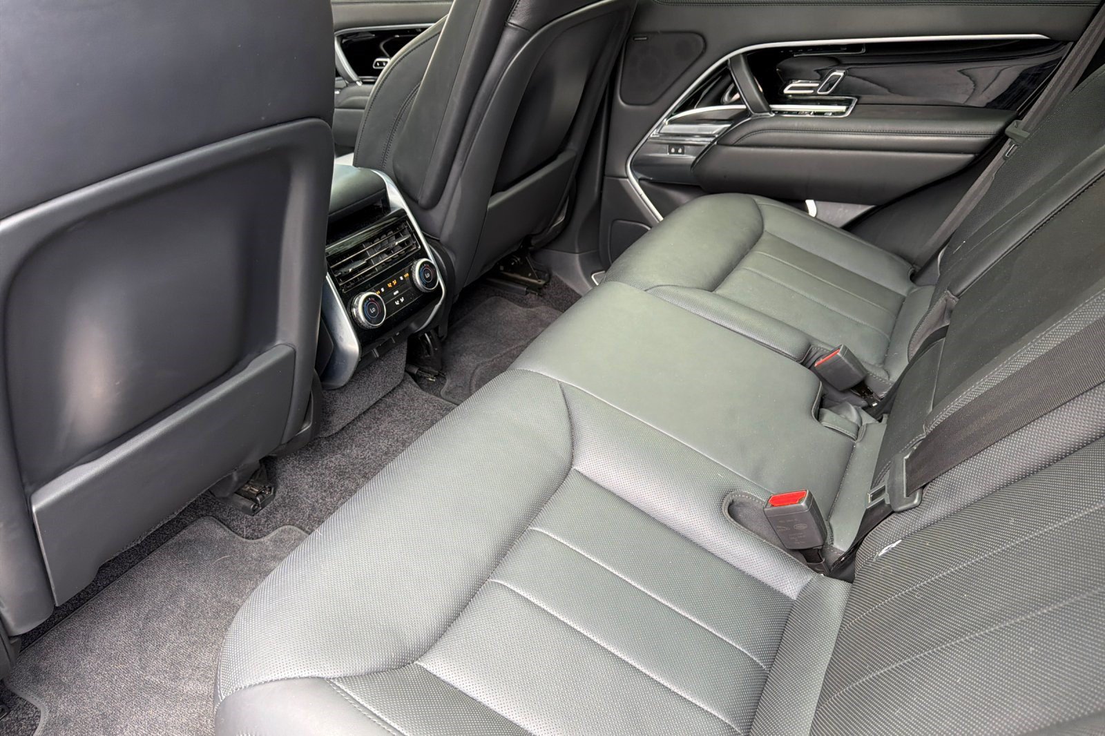 Used 2023 Land Rover Range Rover SE AWD/4WD image 29