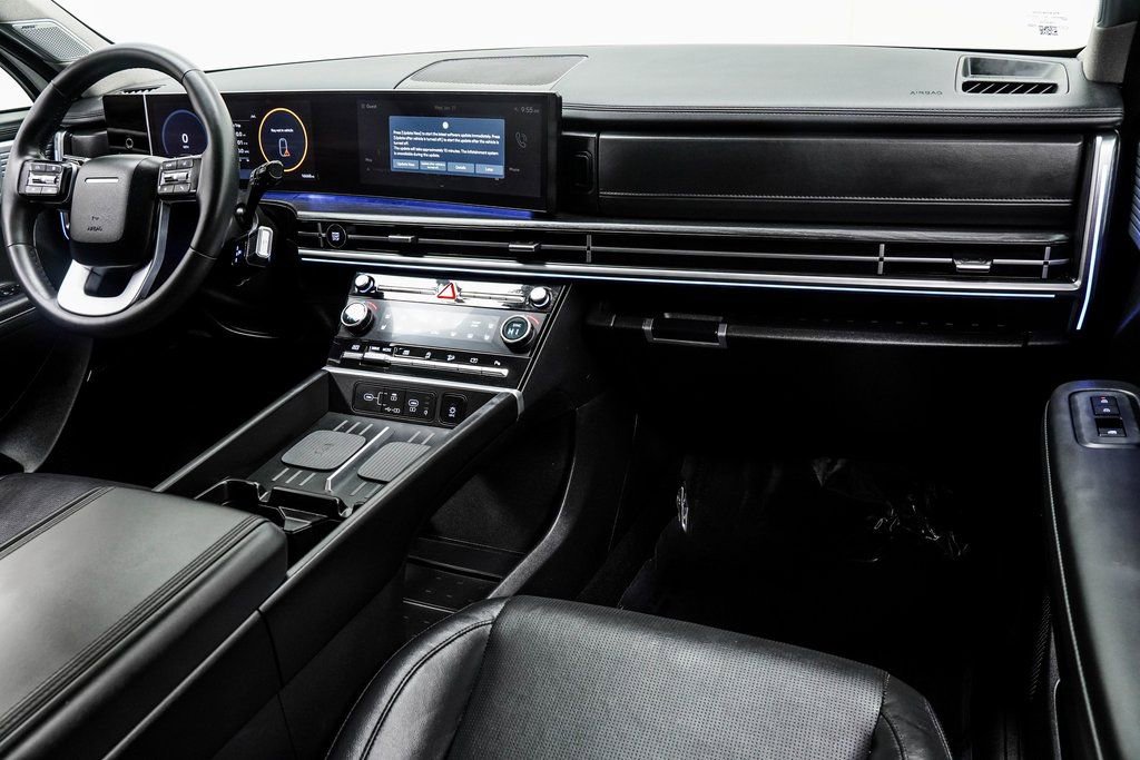 Used 2024 Hyundai Santa Fe Limited image 17