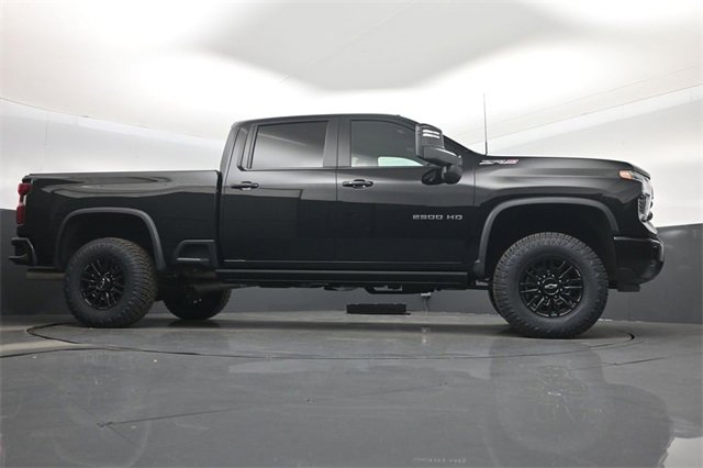 Used 2024 Chevrolet Silverado 2500 ZR2 w/ Technology Package image 60
