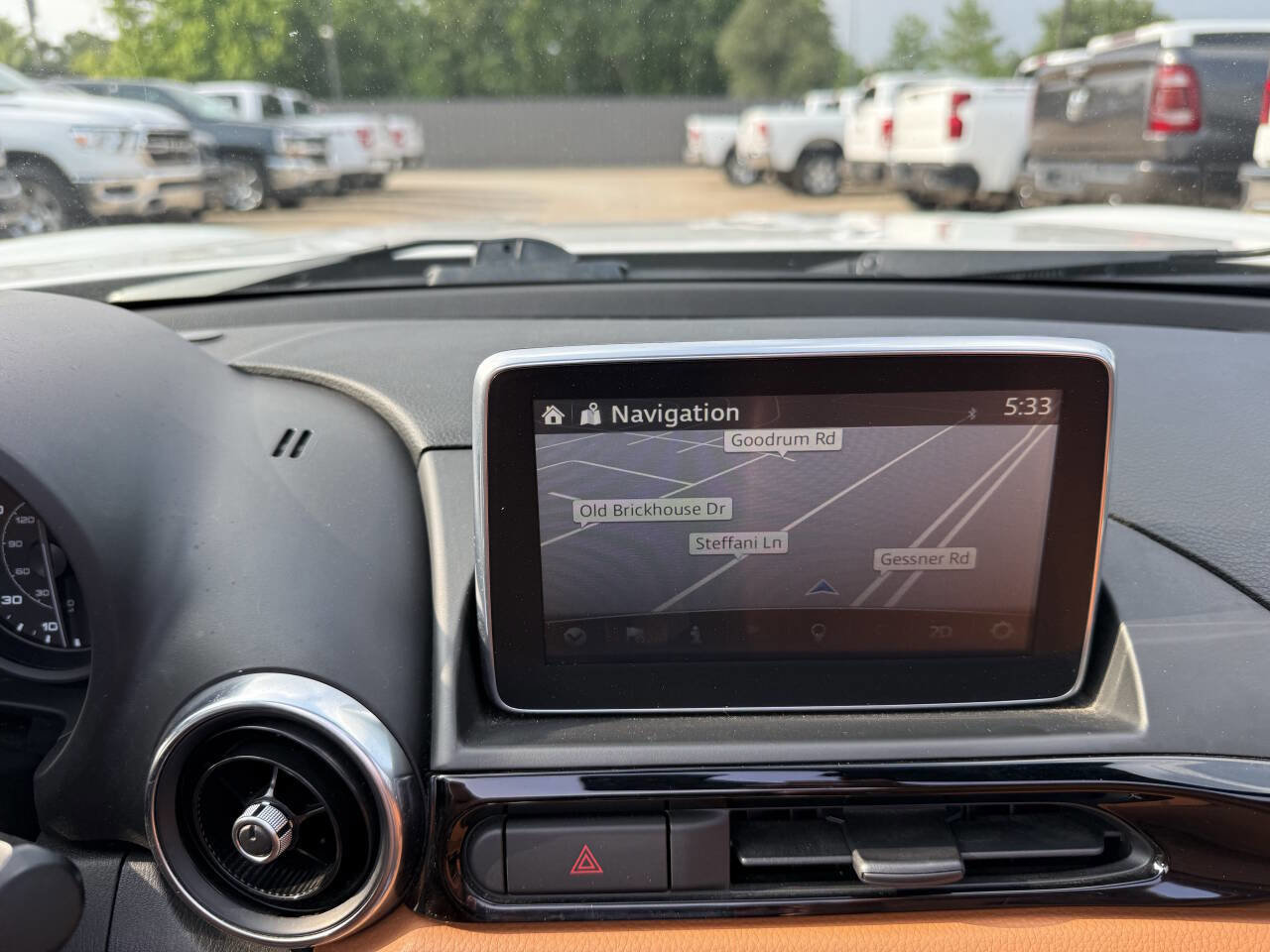 Used 2017 FIAT 124 Spider Lusso RWD image 24