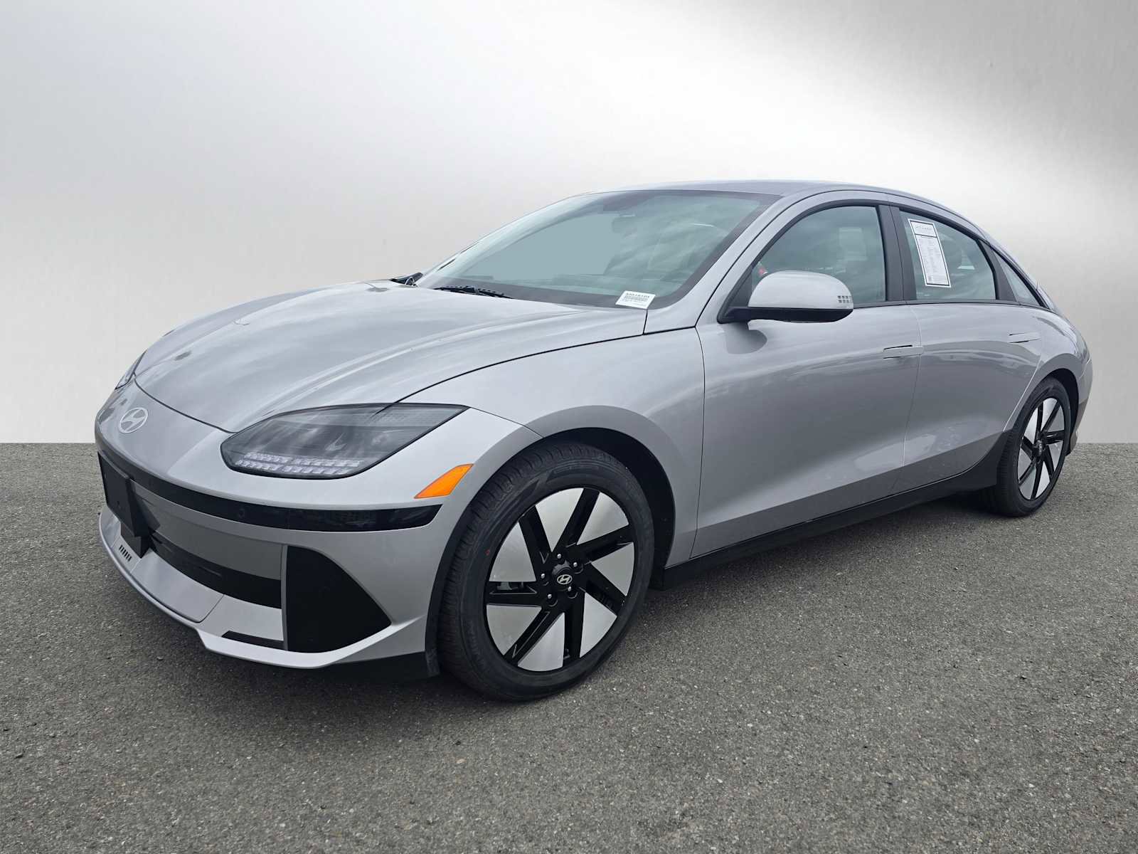 Used 2023 Hyundai Ioniq 6 SE RWD image 7