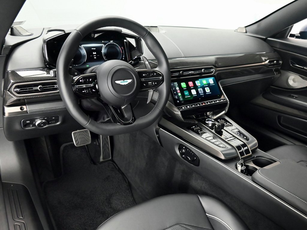 Used 2025 Aston Martin Vanquish image 24