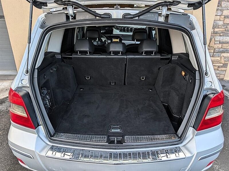 Used 2010 Mercedes-Benz GLK 350 4MATIC image 32