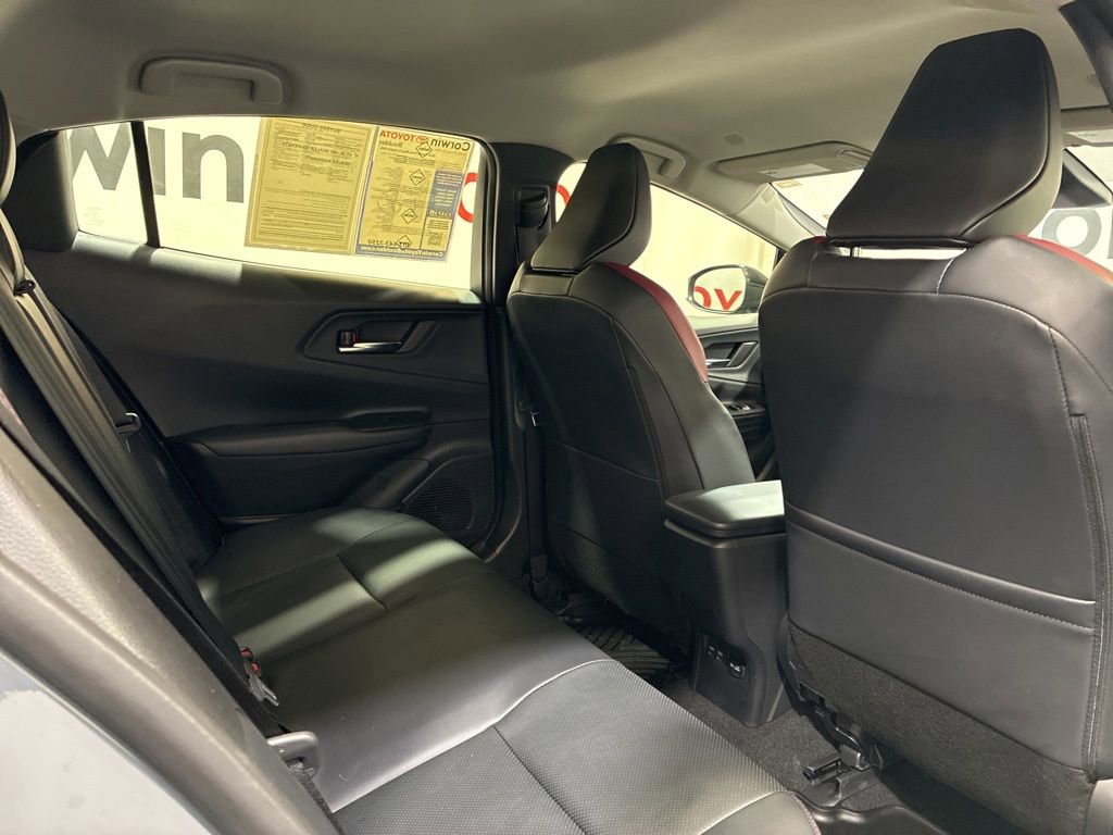 Used 2025 Toyota Prius Plug-In Hybrid FWD image 14