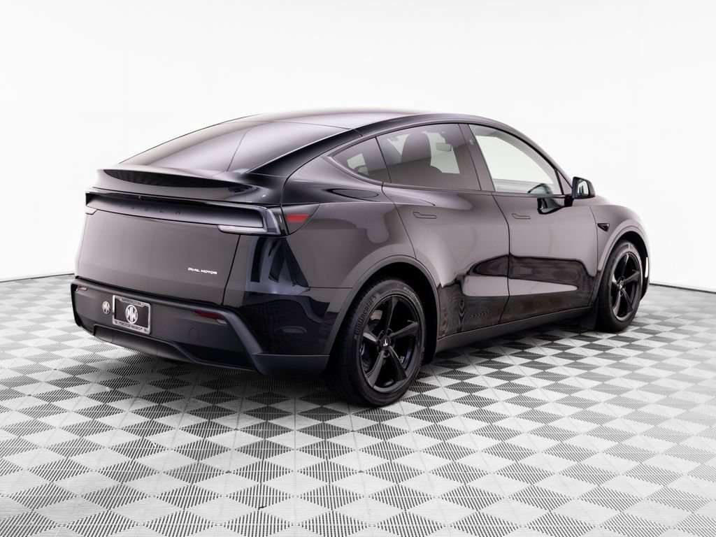 Used 2026 Tesla Model Y Long Range AWD/4WD image 7