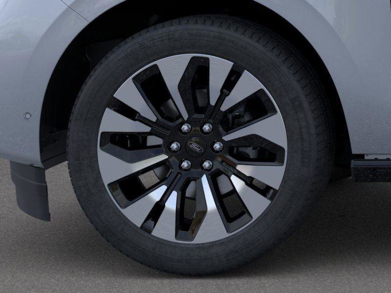 New 2026 Ford Expedition Platinum w/ Driver's Package image 19