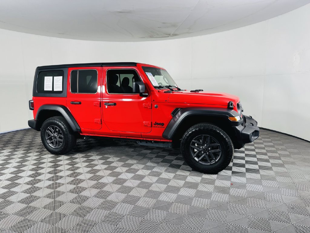 Used 2026 Jeep Wrangler Unlimited Sport AWD/4WD image 2