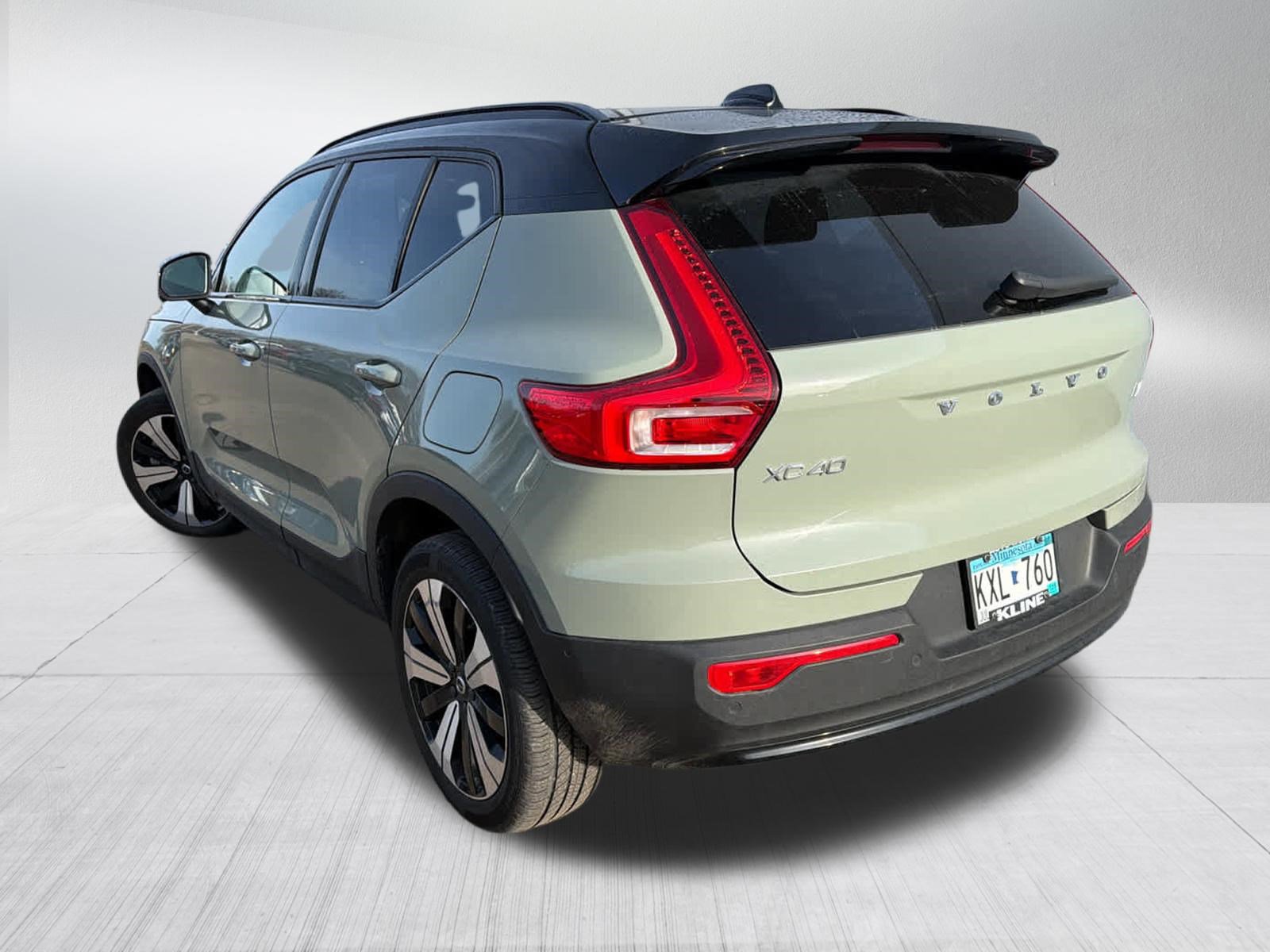 Used 2023 Volvo XC40 Recharge Plus w/ Protection Package Premier image 2