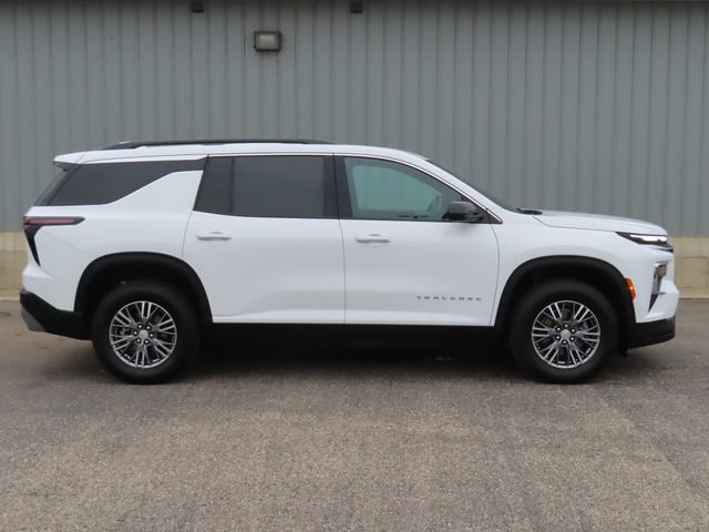 Used 2025 Chevrolet Traverse LT AWD/4WD image 3