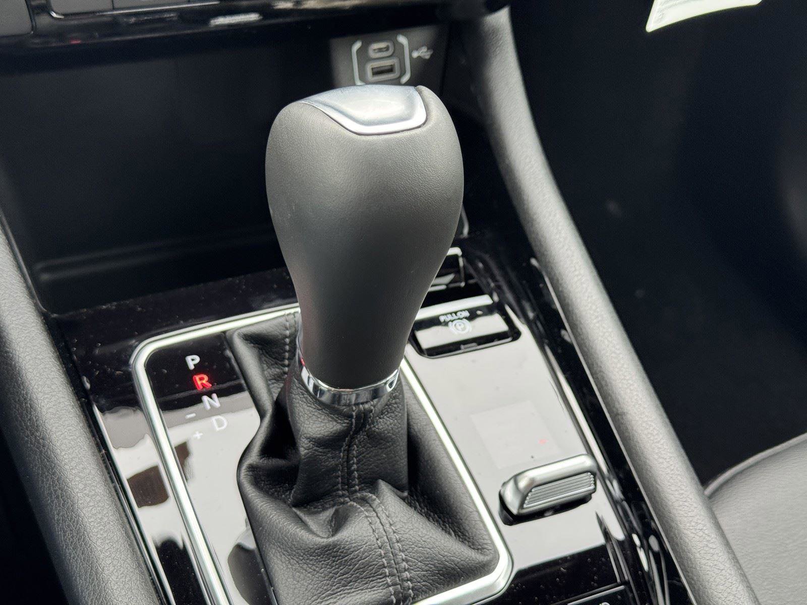 New 2026 Jeep Compass Limited image 16