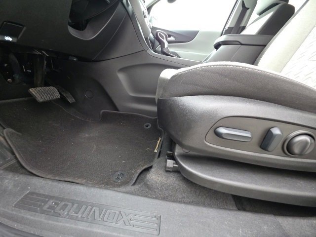 Used 2022 Chevrolet Equinox LT image 16
