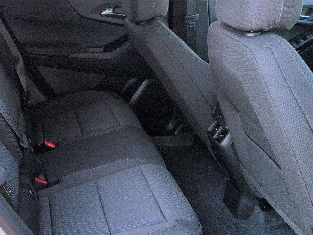 New 2026 Chevrolet Equinox LT w/ Safety and Technology Package FWD image 24