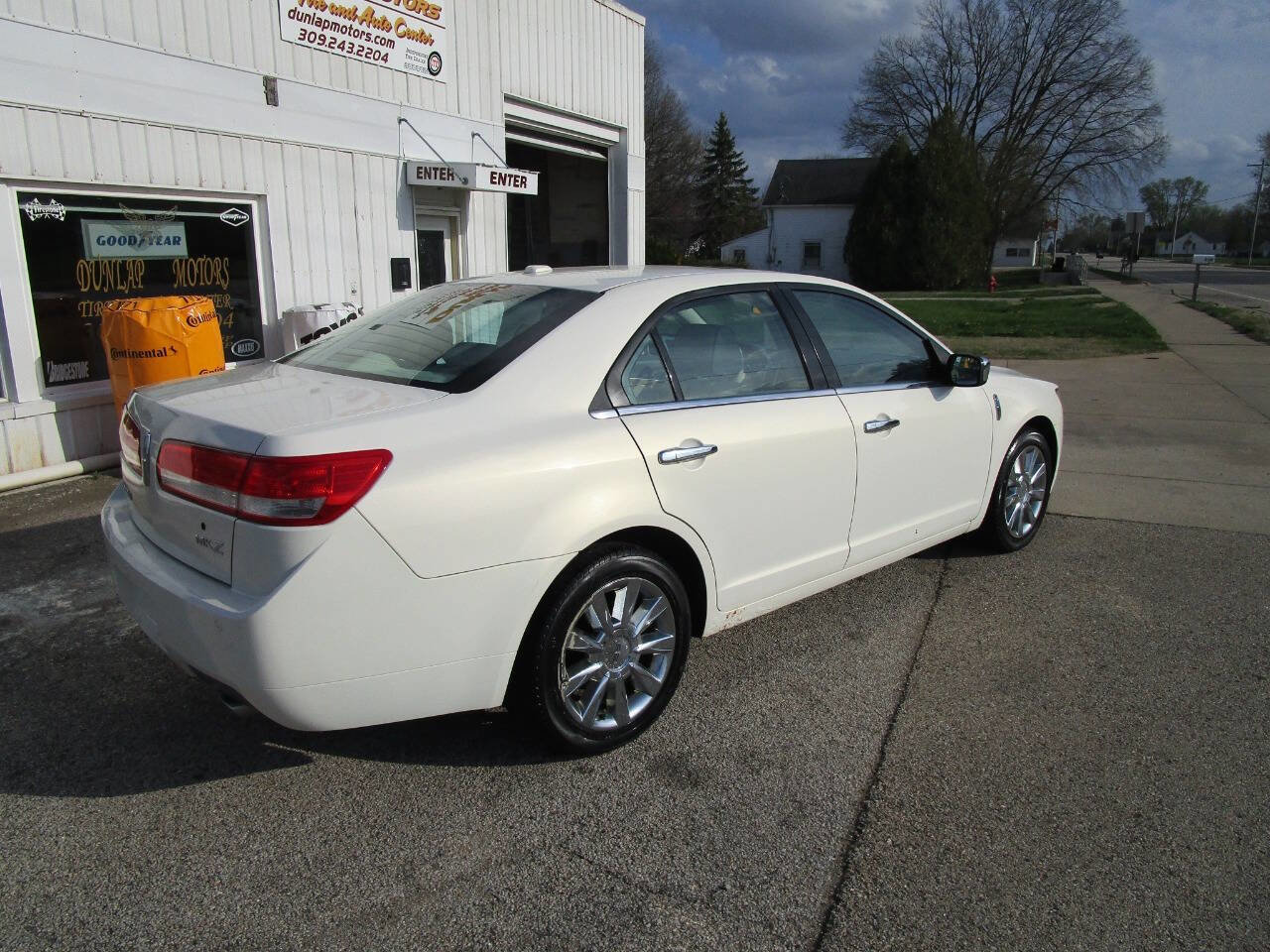 Used 2012 Lincoln MKZ image 5