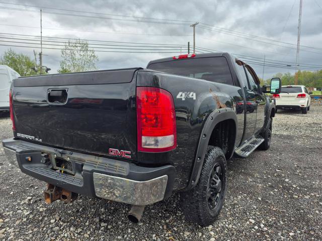 Used 2012 GMC Sierra 2500 SLE w/ SLE Preferred Package AWD/4WD image 3