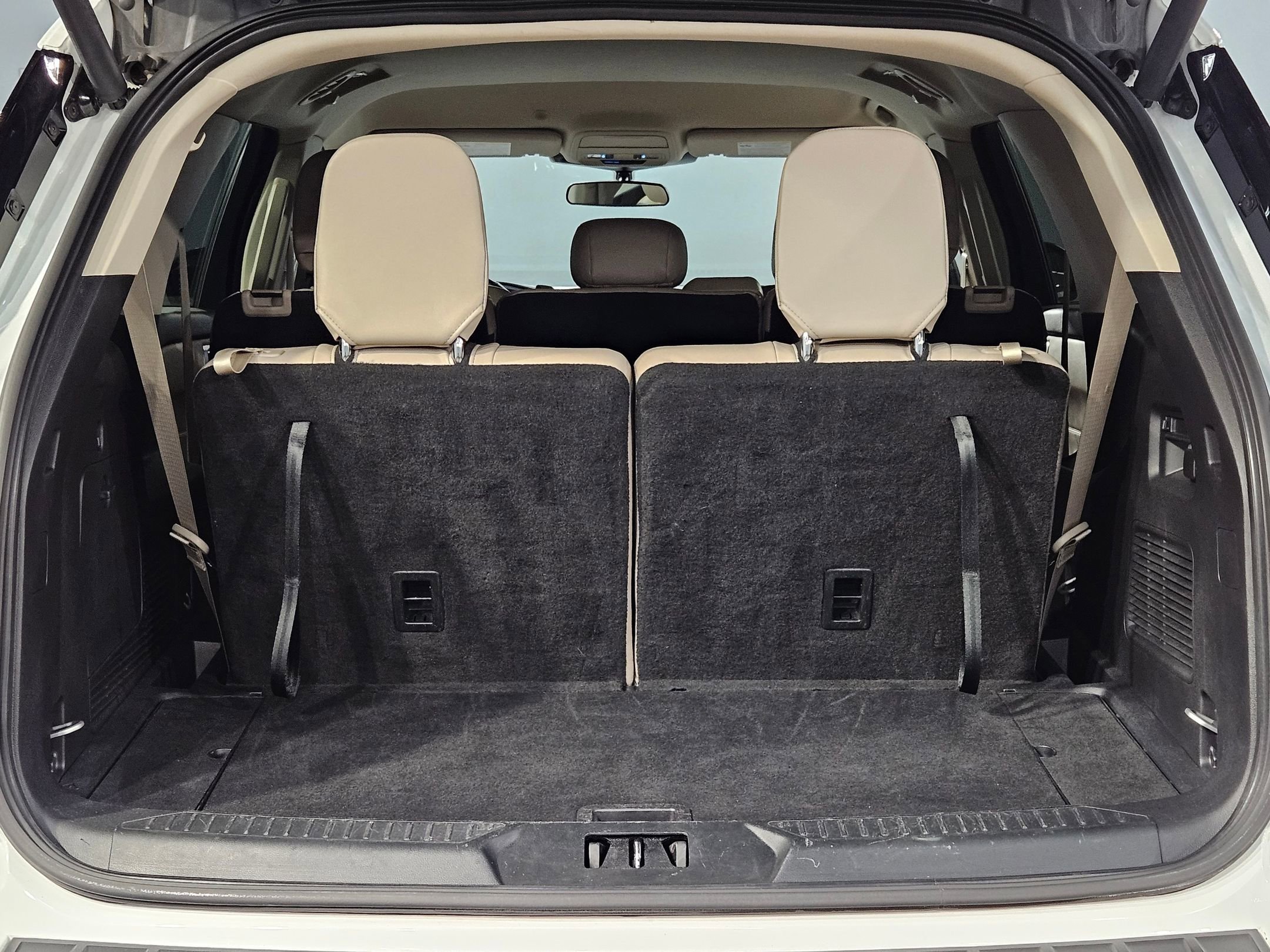 Used 2023 Ford Explorer XLT w/ Equipment Group 202A image 18