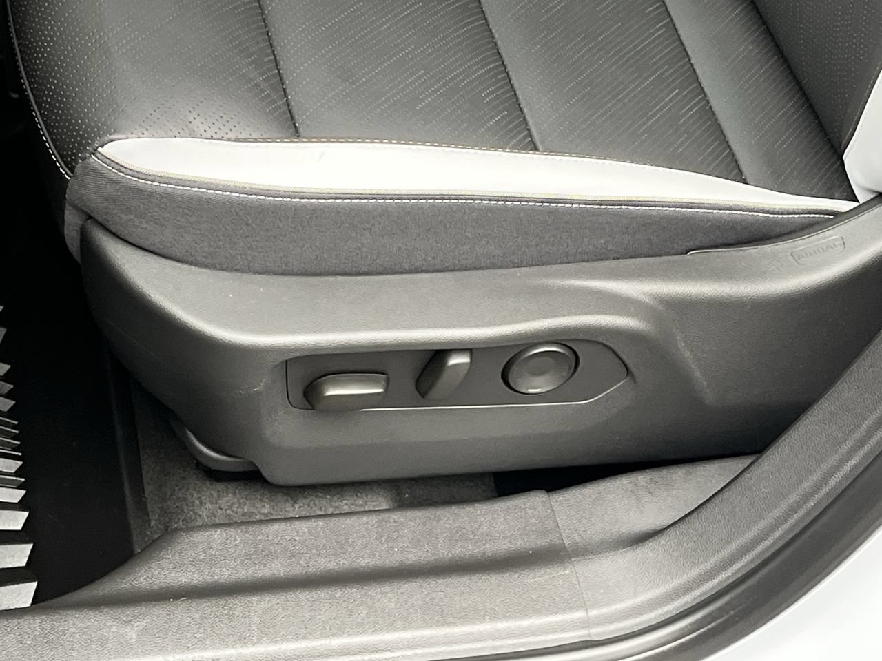 Used 2026 Buick Envision Sport Touring AWD/4WD image 11
