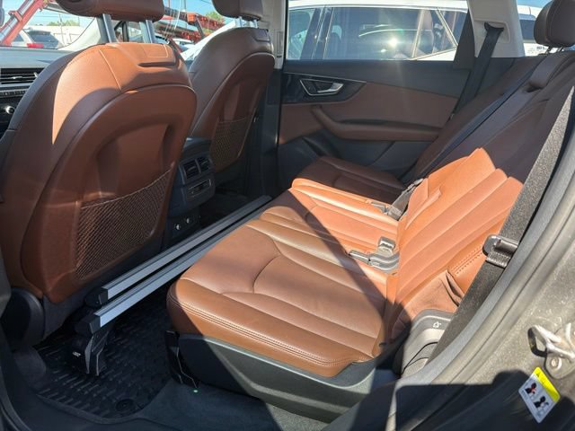Used 2019 Audi Q7 3.0T Premium w/ Cold Weather Package AWD/4WD image 33