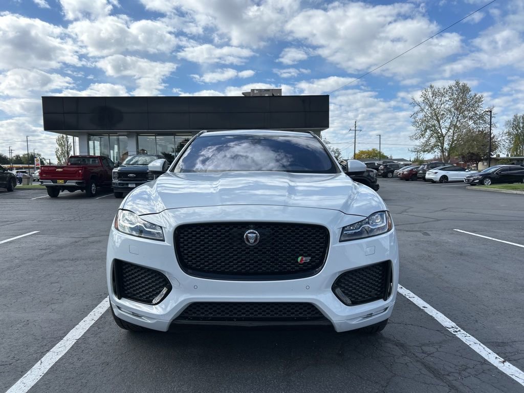 Used 2017 Jaguar F-PACE S AWD/4WD image 3