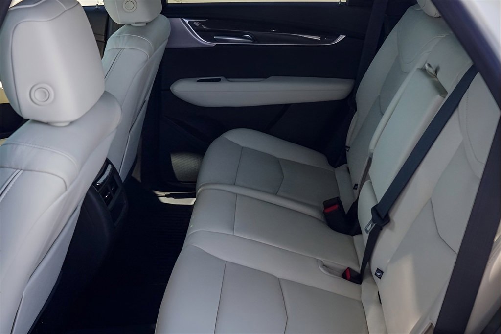 New 2026 Cadillac XT5 Sportv w/ LPO, Floor Liner Package image 22