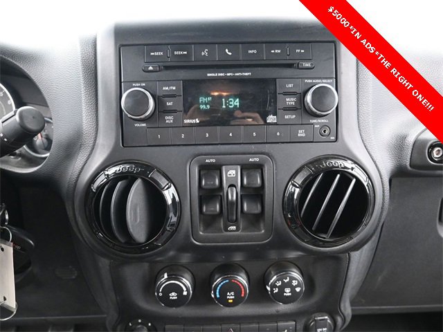 Used 2012 Jeep Wrangler Unlimited Sahara image 18