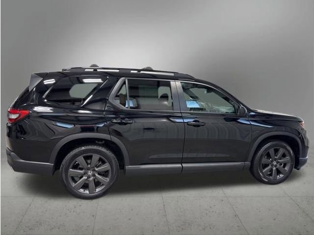 Certified 2025 Honda Pilot Sport image 6