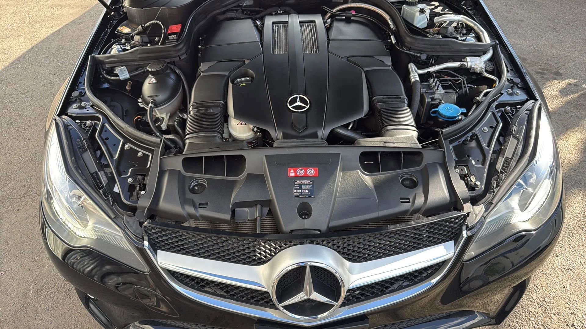 Used 2015 Mercedes-Benz E 400 4MATIC Coupe image 23