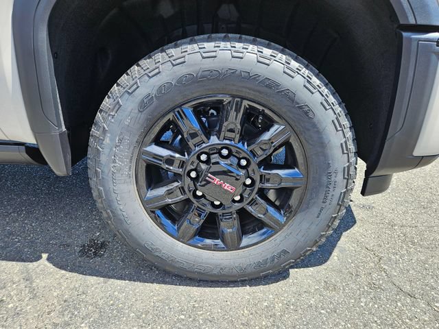 New 2026 GMC Sierra 2500 AT4 w/ Max Trailering Package AWD/4WD image 9