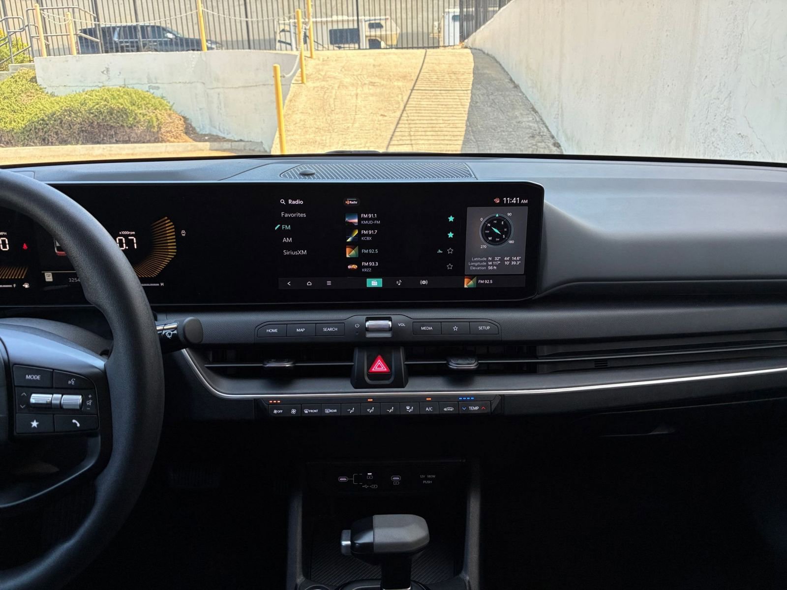 Used 2025 Kia K4 LXS image 17