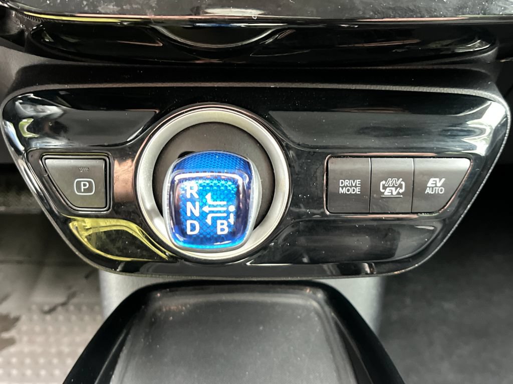 Certified 2021 Toyota Prius Prime LE FWD image 26