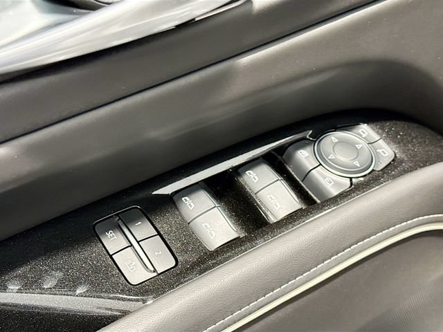 Certified 2024 Cadillac Escalade V AWD/4WD image 18