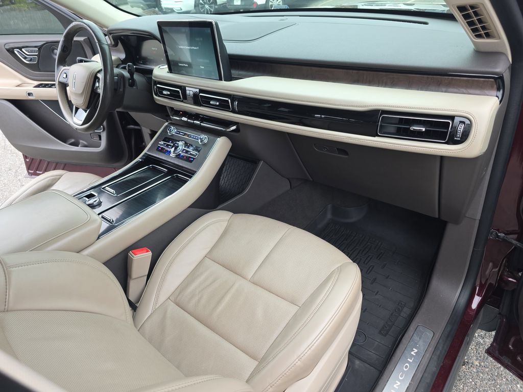Used 2020 Lincoln Aviator Reserve w/ Equipment Group 201A AWD/4WD image 13
