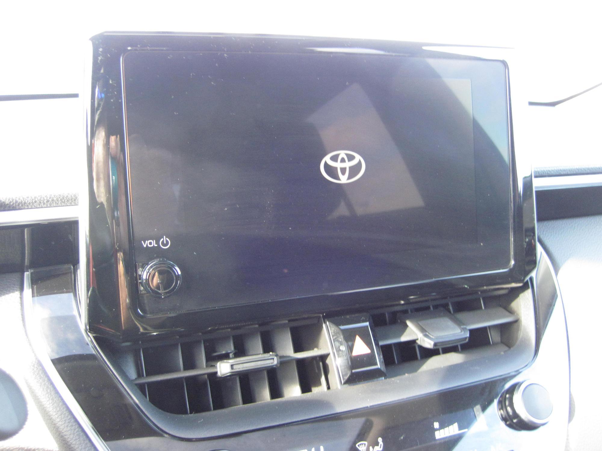 Used 2023 Toyota Corolla Cross LE w/ Moonroof Package image 16