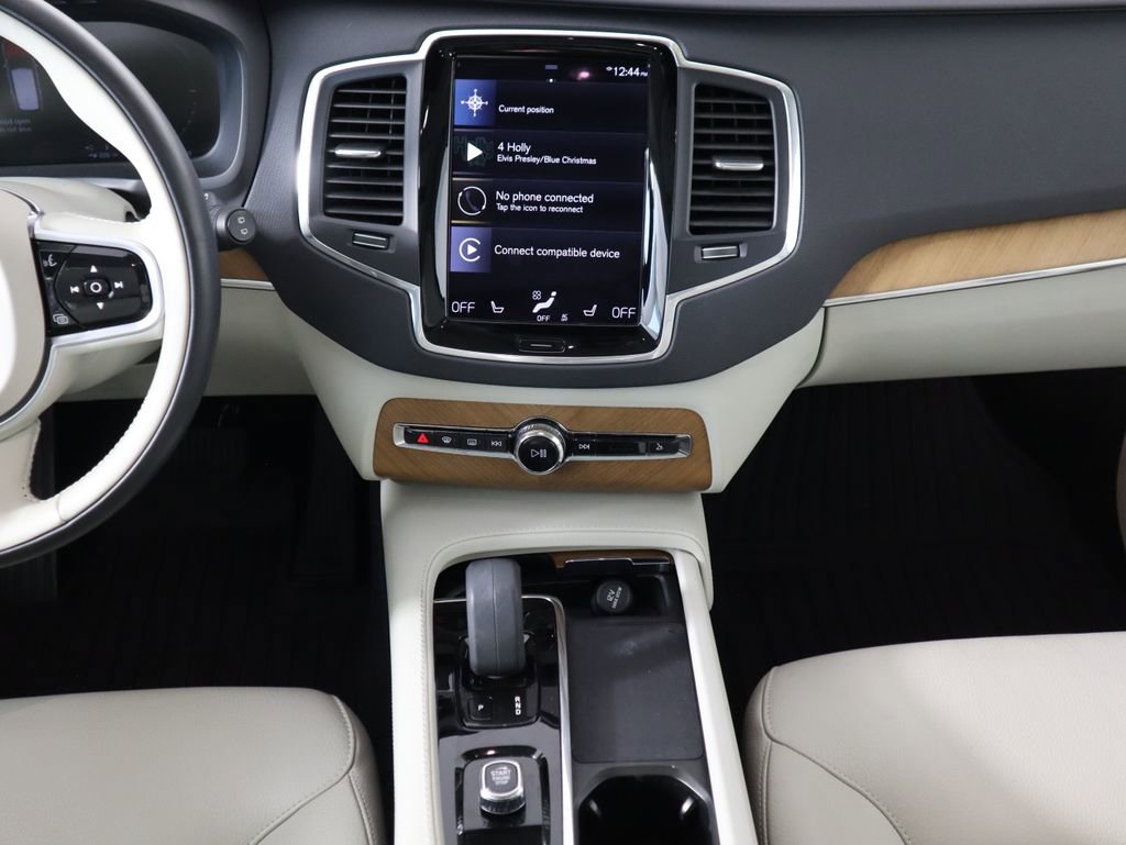 Used 2022 Volvo XC90 T8 Inscription Expression image 14