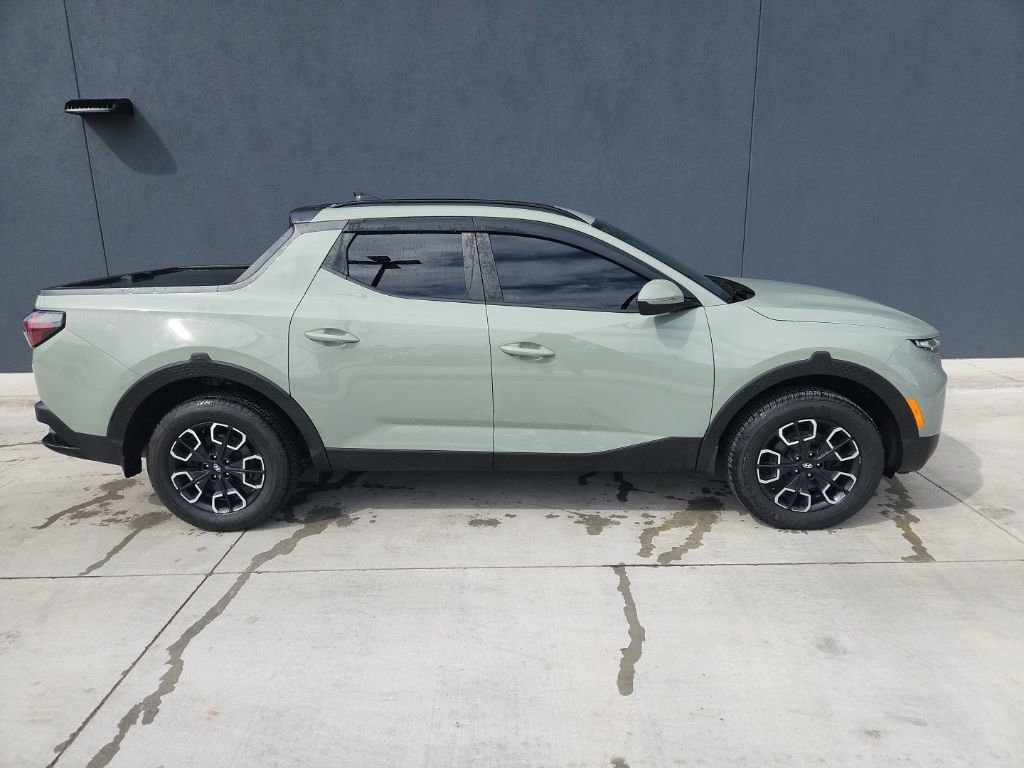 Used 2023 Hyundai Santa Cruz SEL Premium image 3