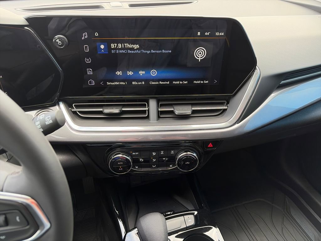 New 2026 Chevrolet Trax ACTIV w/ Sunroof Package image 19