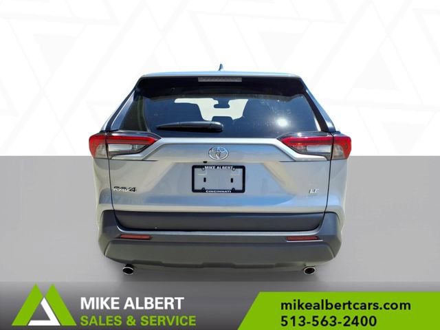 Used 2022 Toyota RAV4 LE FWD image 6