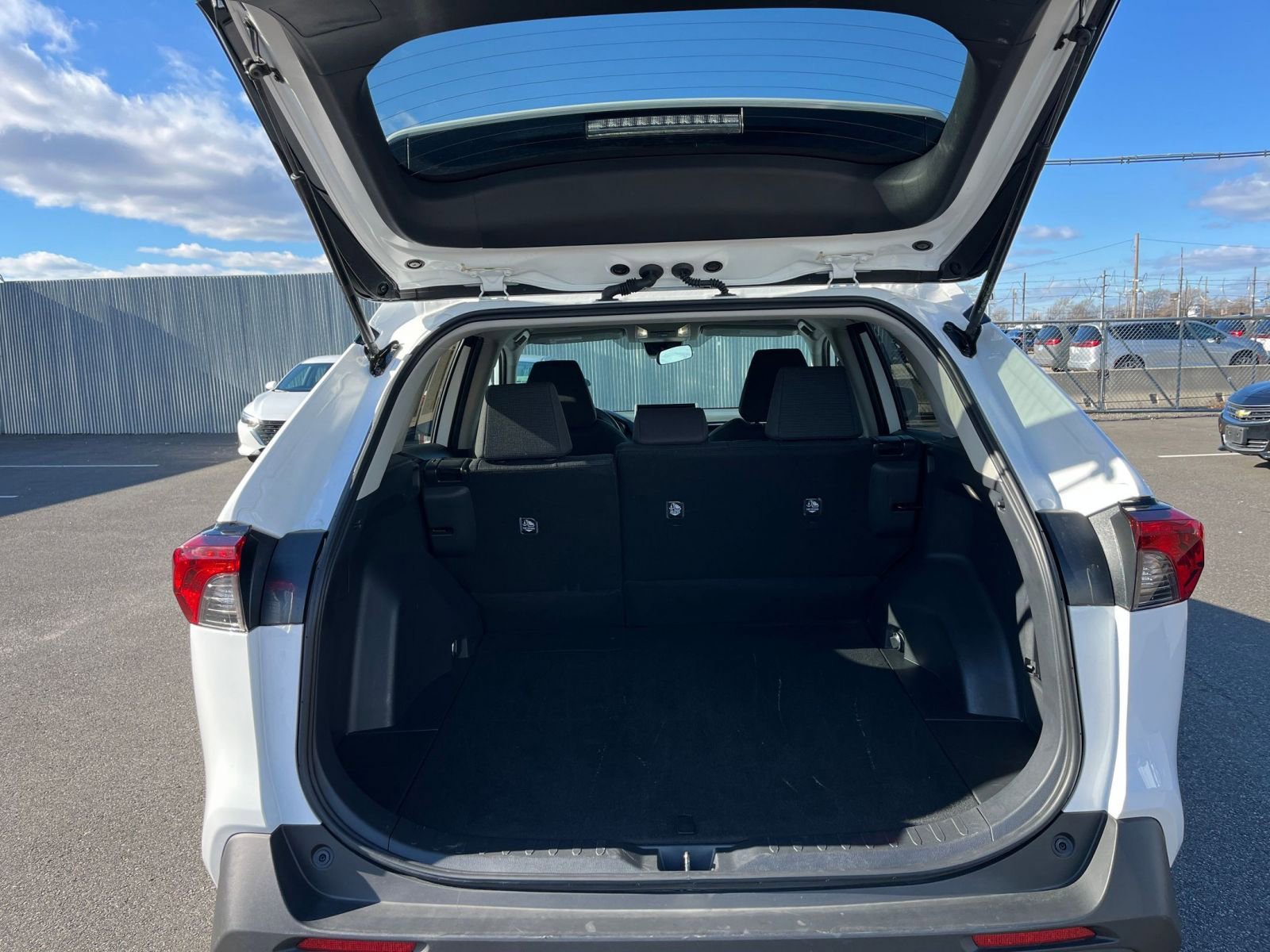 Used 2025 Toyota RAV4 LE image 30