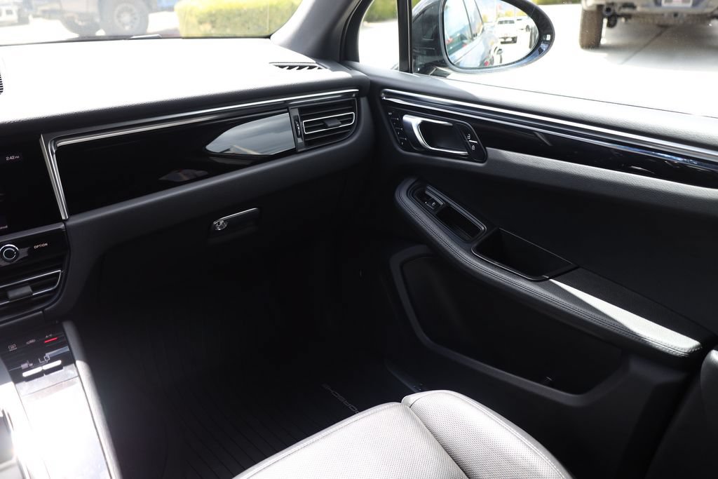 Used 2022 Porsche Macan S w/ Premium Package Plus AWD/4WD image 20
