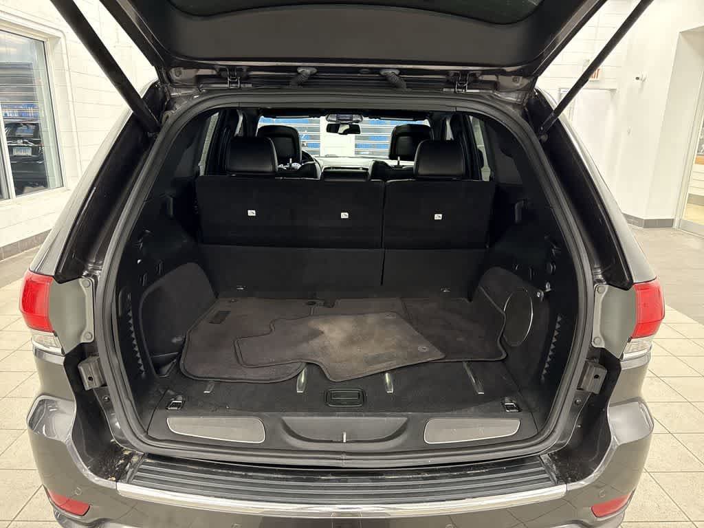 Used 2016 Jeep Grand Cherokee Overland AWD/4WD image 11