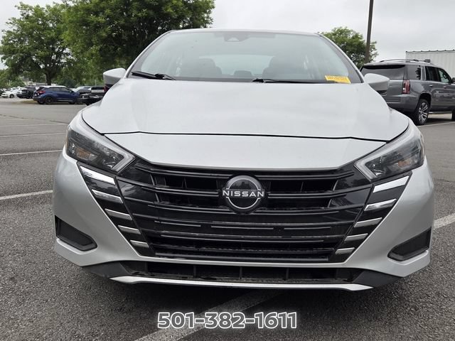 Used 2025 Nissan Versa SV FWD image 8