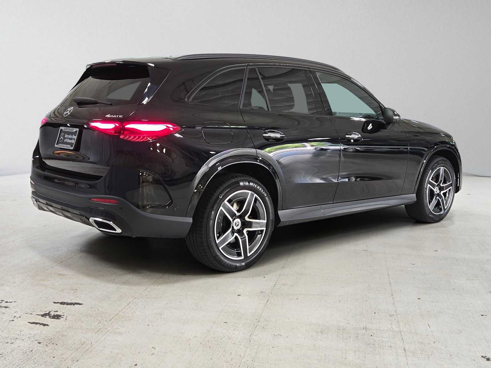 Used 2026 Mercedes-Benz GLC 300 4MATIC image 3